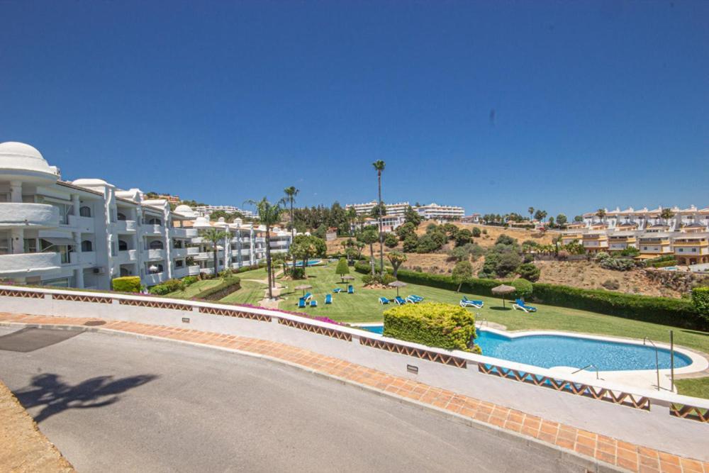 Wonderful 2 Bed Apartment With Stunning Sea Views Sitio de Calahonda 外观 照片