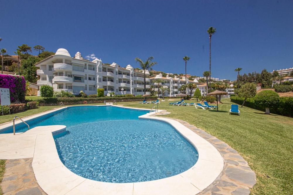 Wonderful 2 Bed Apartment With Stunning Sea Views Sitio de Calahonda 外观 照片